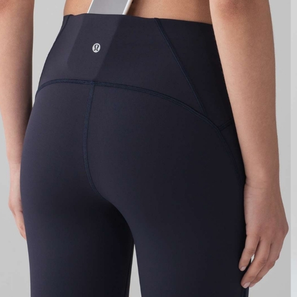 Lululemon Train Times Crop 17" Size 2 Navy - Picture 4 of 13